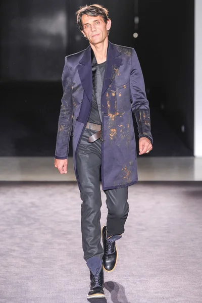 Look 14